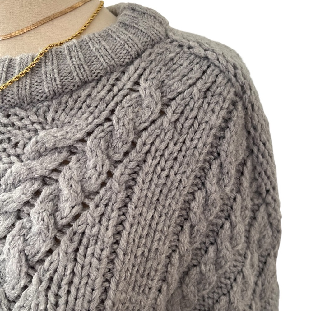 aerie gray cable knit crewneck sweater acrylic blend S - Picture 6 of 12